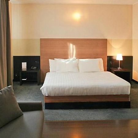 B&B Hotel Milano Cologno Studios Cologno Monzese Buitenkant foto
