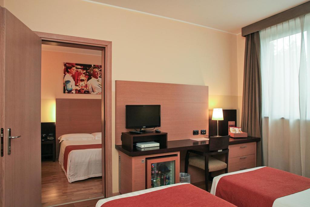 B&B Hotel Milano Cologno Studios Cologno Monzese Buitenkant foto