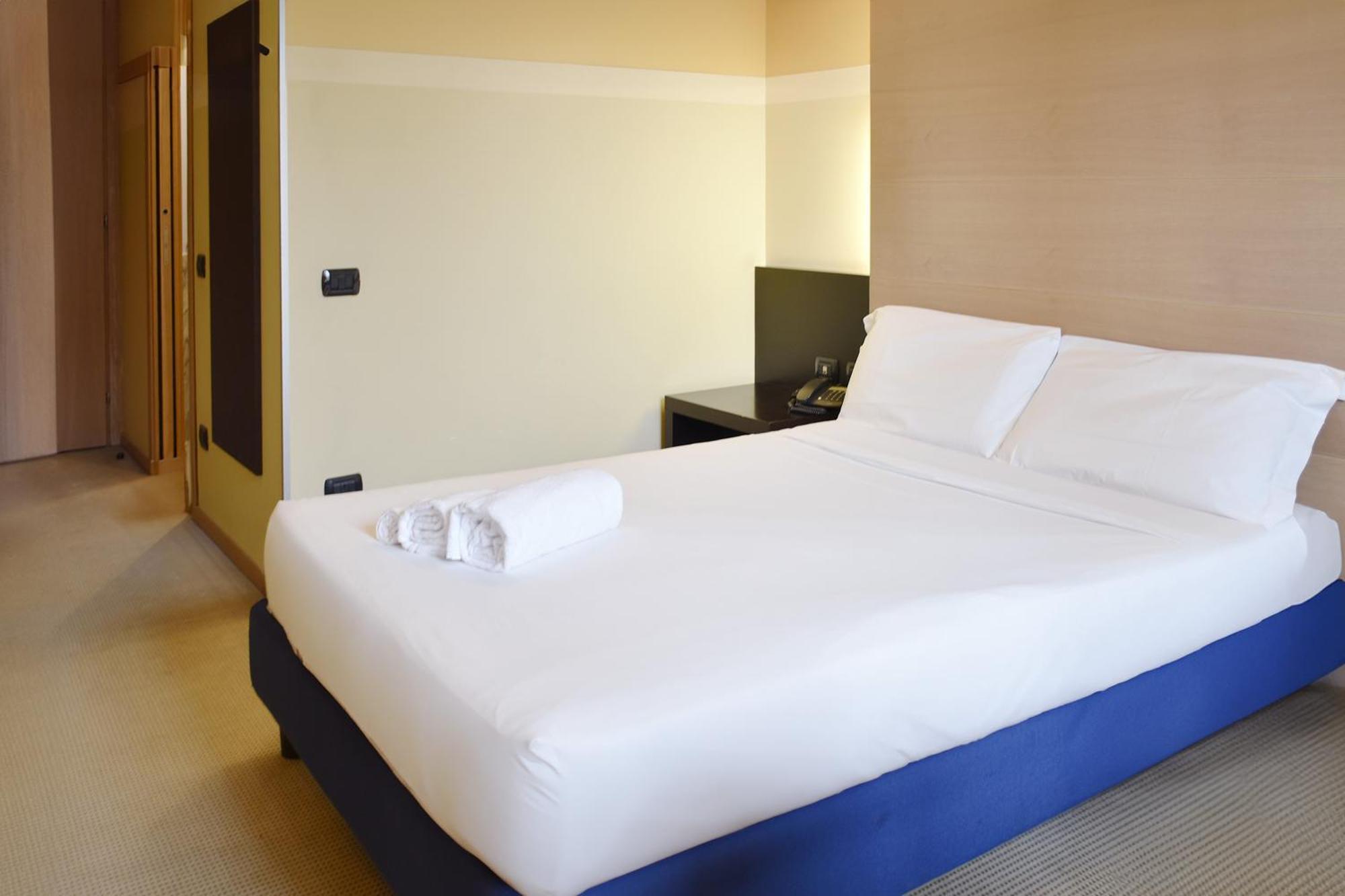 B&B Hotel Milano Cologno Studios Cologno Monzese Buitenkant foto
