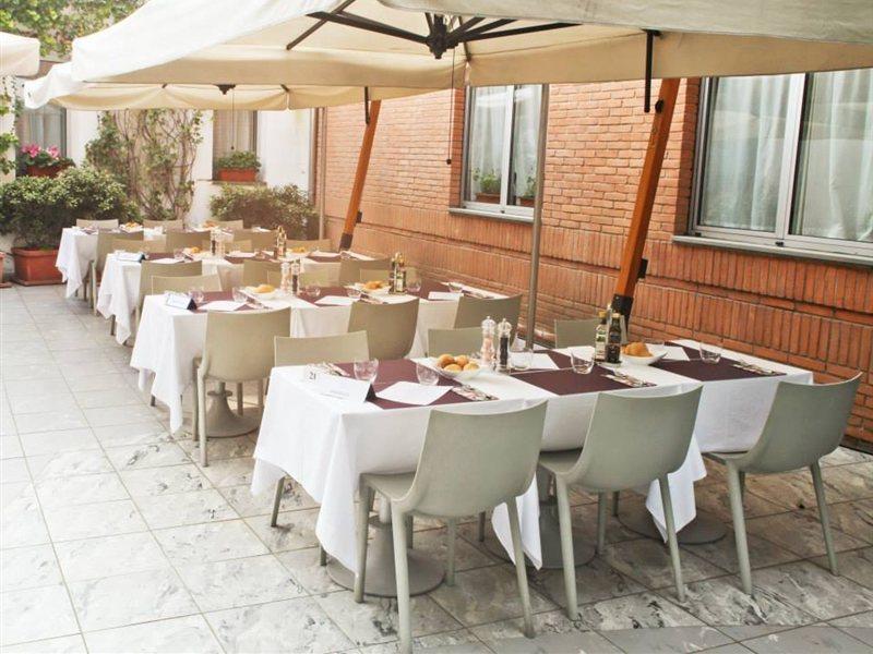 B&B Hotel Milano Cologno Studios Cologno Monzese Buitenkant foto