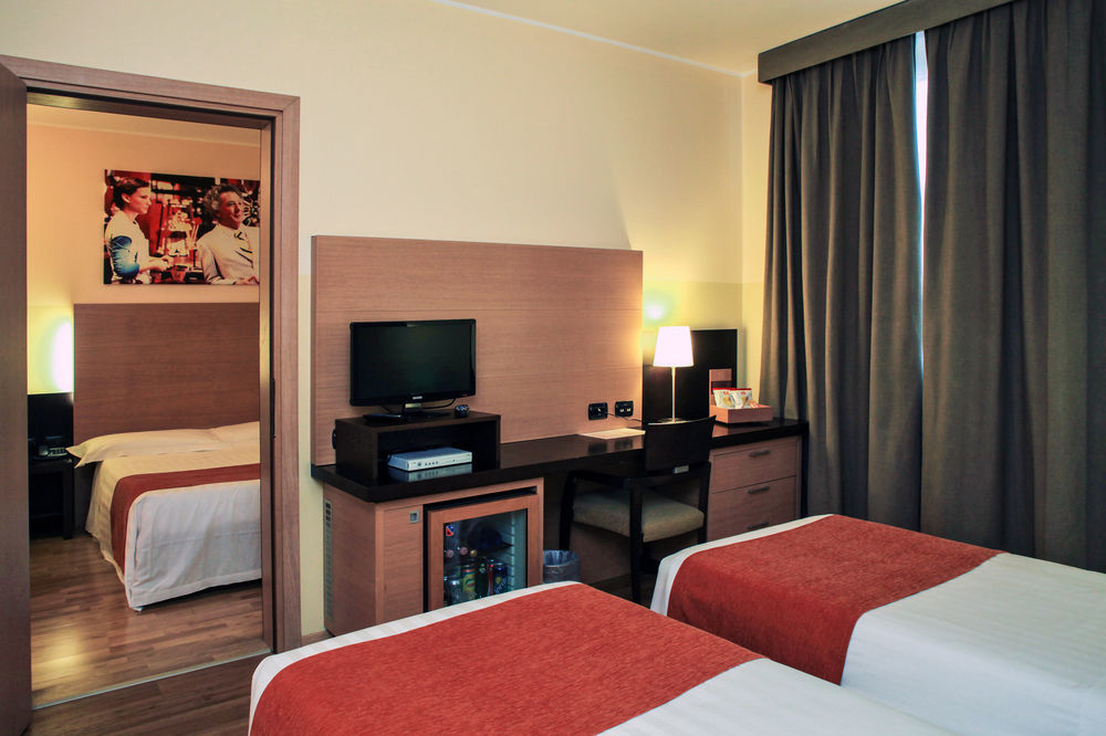 B&B Hotel Milano Cologno Studios Cologno Monzese Buitenkant foto
