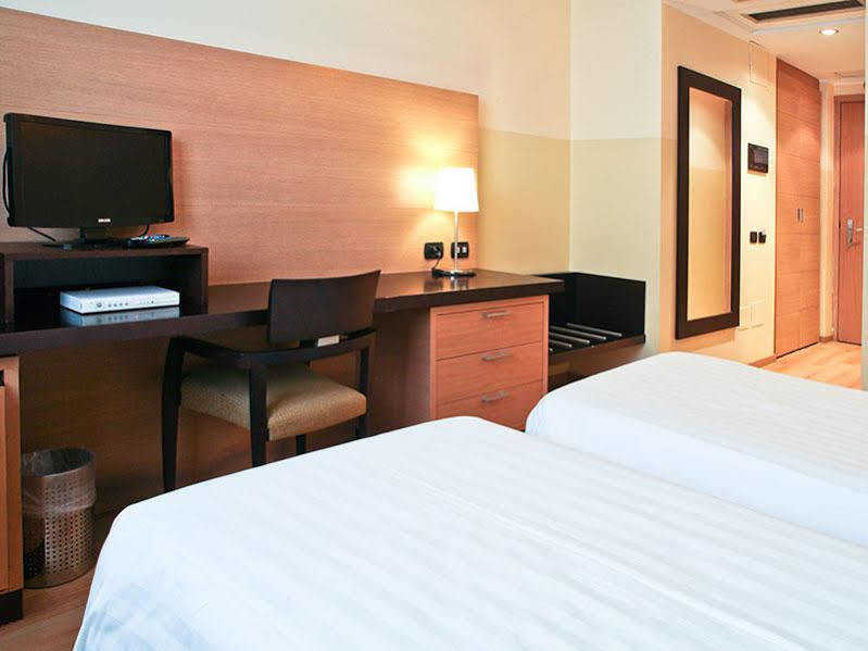 B&B Hotel Milano Cologno Studios Cologno Monzese Buitenkant foto