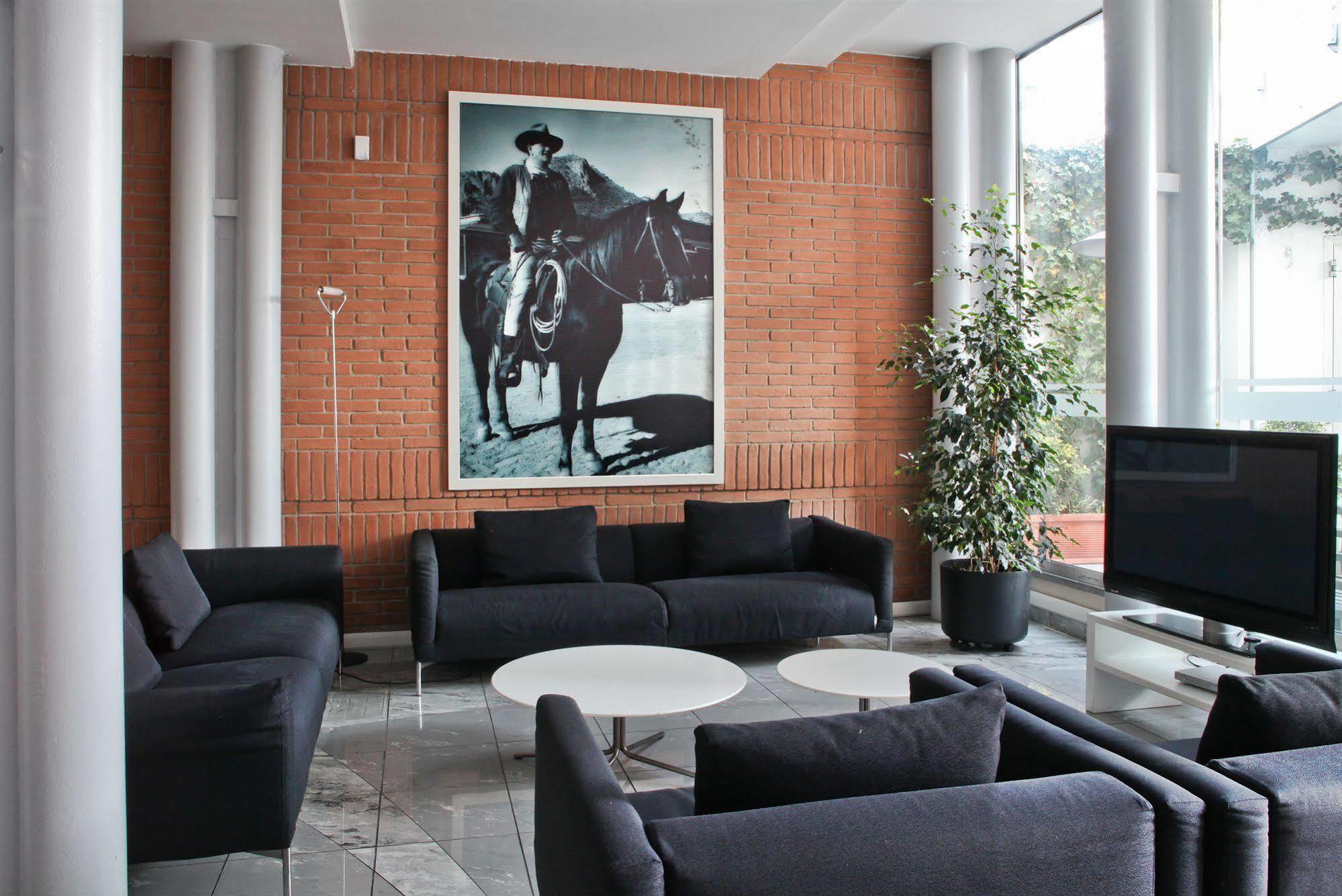 B&B Hotel Milano Cologno Studios Cologno Monzese Buitenkant foto